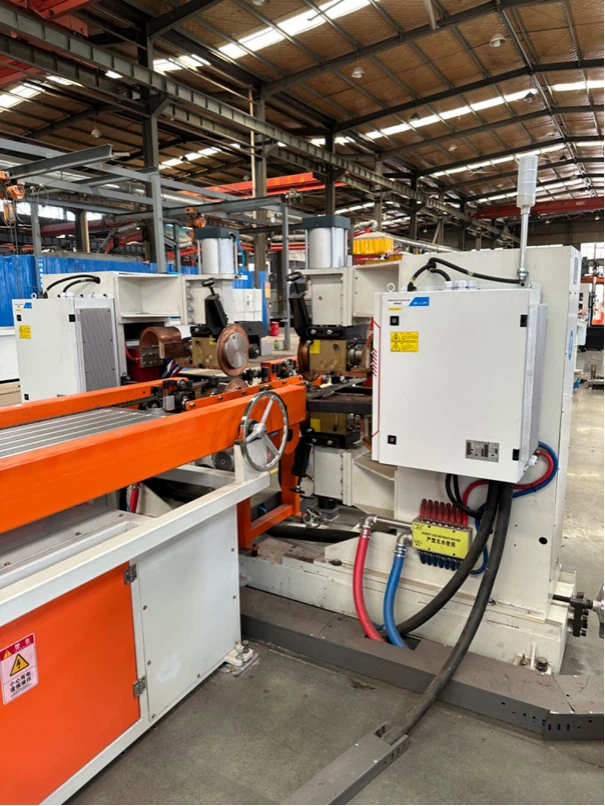 Magna tal-iwweldjar bil-ħjata doppja